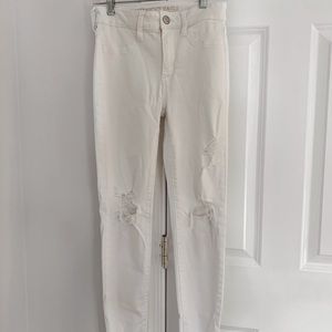 White American Eagle ripped jeans